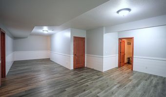 617 B Ave E, Albia, IA 52531