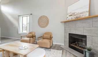 90 S Park Ridge Rd, North Liberty, IA 52317