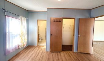 60 Flamingo Ave, Amherst, OH 44001