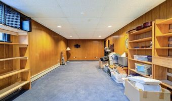20 Provost Dr, Airmont, NY 10901