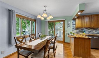 135 Knollwood St W, Annandale, MN 55302
