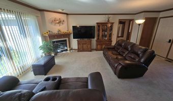 6 The Pnes, Beatrice, NE 68310