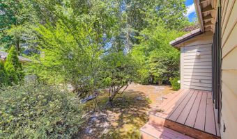 7582 SW CRESMOOR Dr, Beaverton, OR 97008