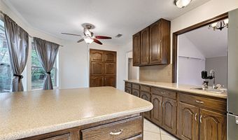 14900 Le Grande Dr, Addison, TX 75001