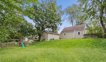 3109 Holcomb Ave, Des Moines, IA 50310