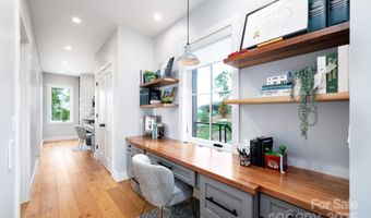 17 Elk Trl, Asheville, NC 28804