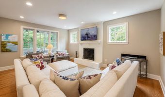 4 RIDGE Rd, Annapolis, MD 21401