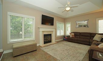 47 Timber Cove Ct, Amherst, NY 14051