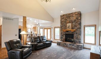 8091 NE 30th Pl, Altoona, IA 50009
