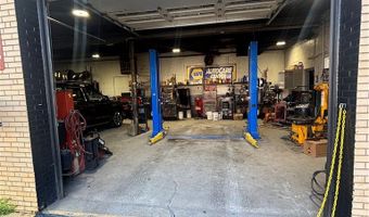 304 Duss Ave, Ambridge, PA 15003