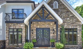 2207 Trapper Ct, Charlotte, NC 28270