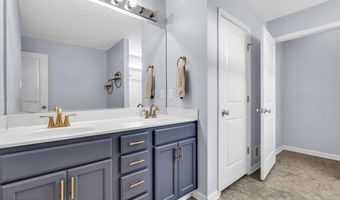 6 Hopper Ave, Barnegat, NJ 08005
