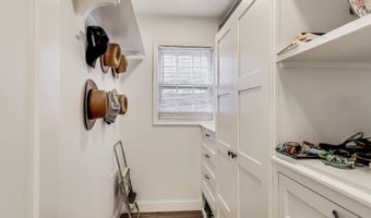 3100 N GLEBE Rd, Arlington, VA 22207