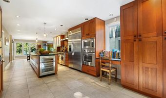 7105 WILSON Ln, Bethesda, MD 20817