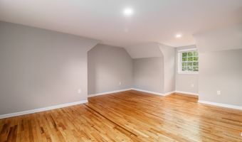 17 Alan Ave, Danbury, CT 06811