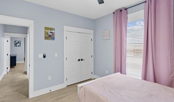 9991 Crow Ln, Adkins, TX 78101