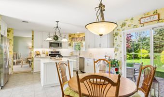 21 Orchid Ln, Barnegat, NJ 08005