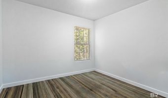10 Middleton Ln, Atmore, AL 36502