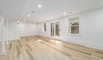 193 Chestnut Ridge Rd, Bethel, CT 06801