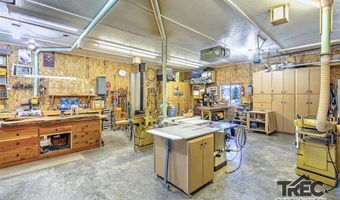 312 Road 8VE, Clark, WY 82435
