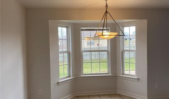911 SW Cheyenne Dr, Bentonville, AR 72712