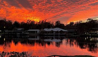 1640 JUNO Trl 102D, Astor, FL 32102