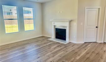 596 Rodeo Dr, Auburn, GA 30011