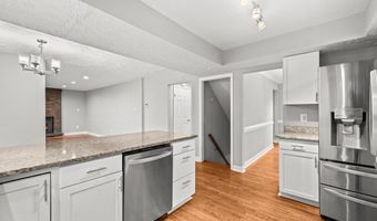 915 CYPRESS POINT Cir, Bowie, MD 20721