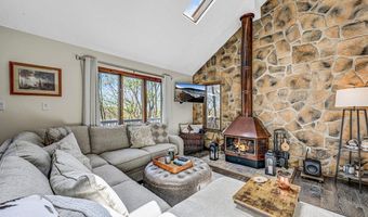 25 Arciel Dr, Albrightsville, PA 18210