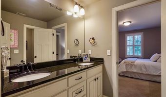 220 STERLING GATE Ln, Alabaster, AL 35007