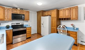 352 Lafayette Rd, North Kingstown, RI 02852
