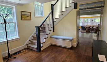 209 Coggeshall Ave, Newport, RI 02840
