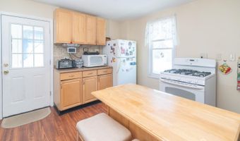 55 Lower Main St, Aberdeen, NJ 07747