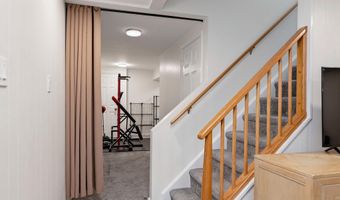 7810 HAYFIELD Rd, Alexandria, VA 22315
