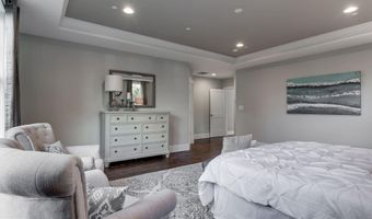 5700 TANGLEWOOD Dr, Bethesda, MD 20817