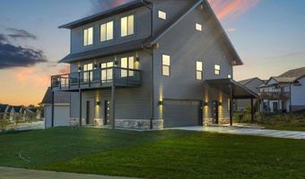 1165 Salm Dr, North Liberty, IA 52317