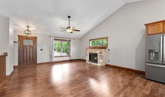 2544 Avery Ln, Altoona, WI 54720