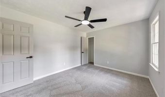 4929 Willow Creek Dr, Woodstock, GA 30188