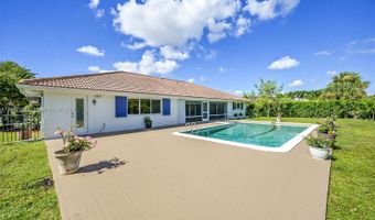 524 Muirfield Dr, Atlantis, FL 33462