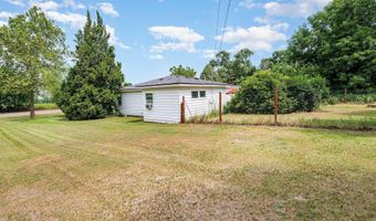 235 Riverside Dr, Alma, MI 48801