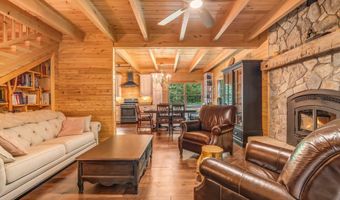 37 Parkhill Point Rd, Belgrade, ME 04917