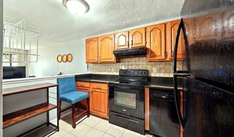 10 Coffey St 25, Boston, MA 02122