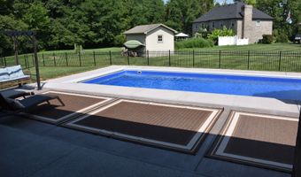 8034 Clearwater Ct, Plainfield, IN 46168