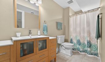 5039 W RED BARN Ct, Appleton, WI 54913