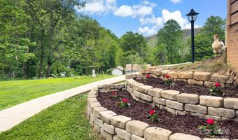 423 Cad Campbell Rd, Bakersville, NC 28705
