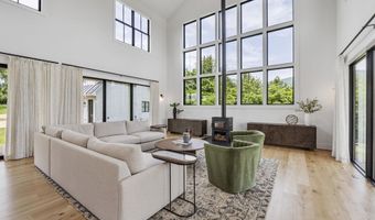 310 GOODLOE Ln, Afton, VA 22920