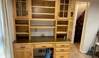 4905 BEL PRE Rd, Rockville, MD 20853