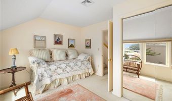 5 Defenders Row, Newport, RI 02840