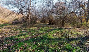 576 Th Ave, Albia, IA 52531