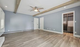 46 Purdy Ln, Amityville, NY 11795